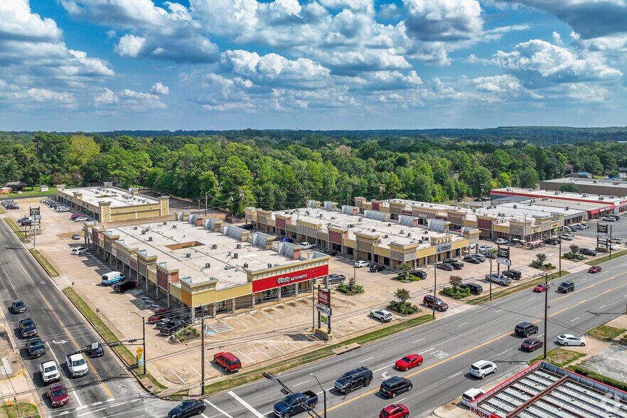 More Photos Of 3400-3502 S Broadway, Tyler Unknown For Lease