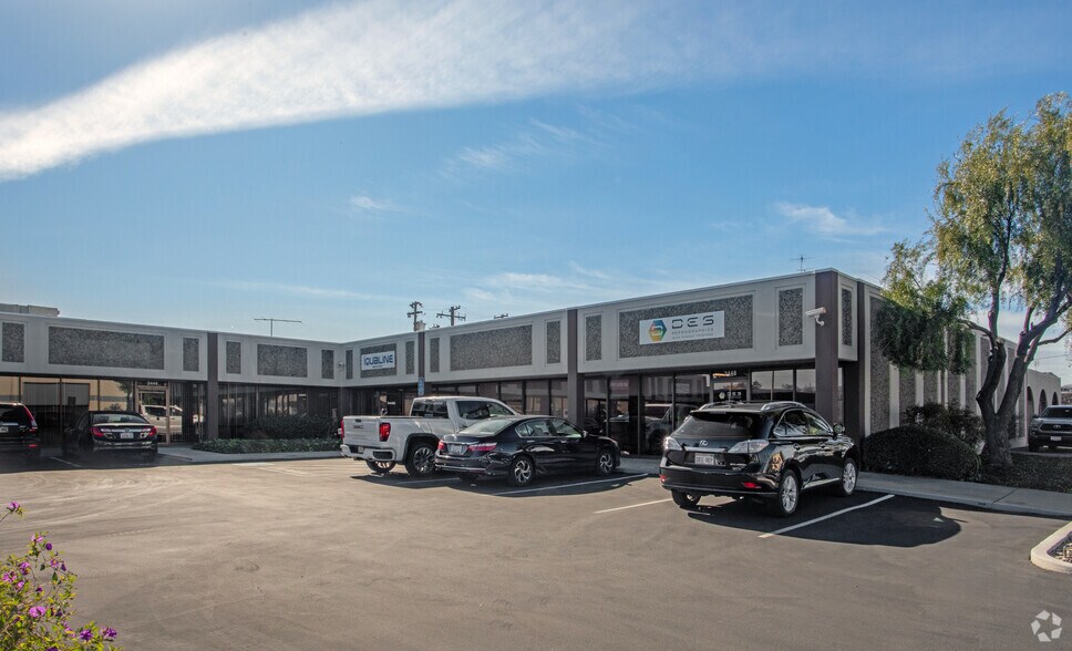 More Photos Of 3440-3448 De La Cruz Blvd, Santa Clara Research And Development For Lease