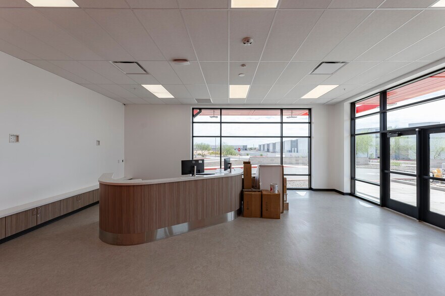 More Photos Of 13400 W Cactus Rd, Surprise Distribution For Sale