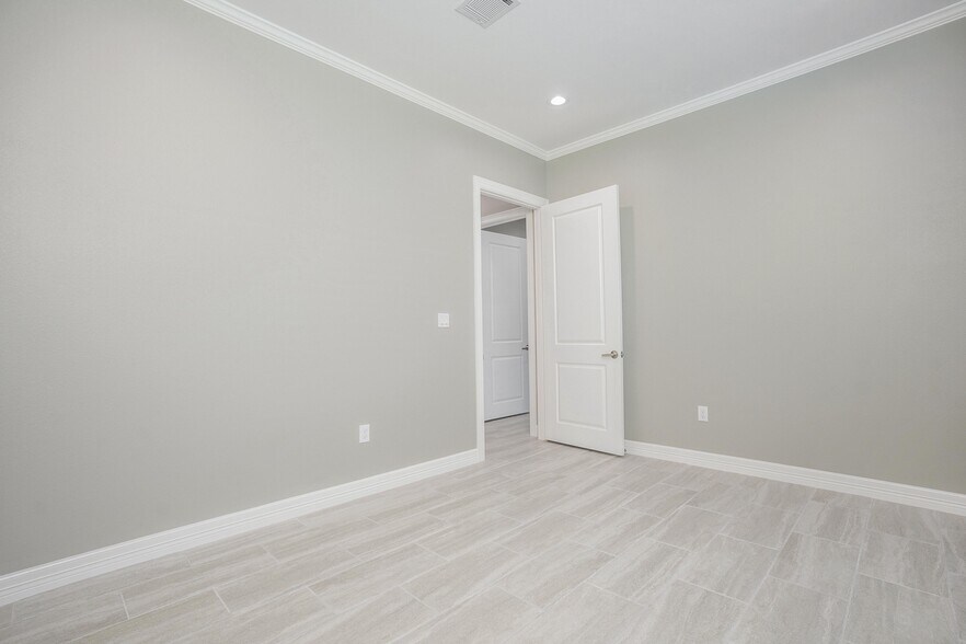 More Photos Of 10401 S Mason Road Building F, Richmond Medical For Sale