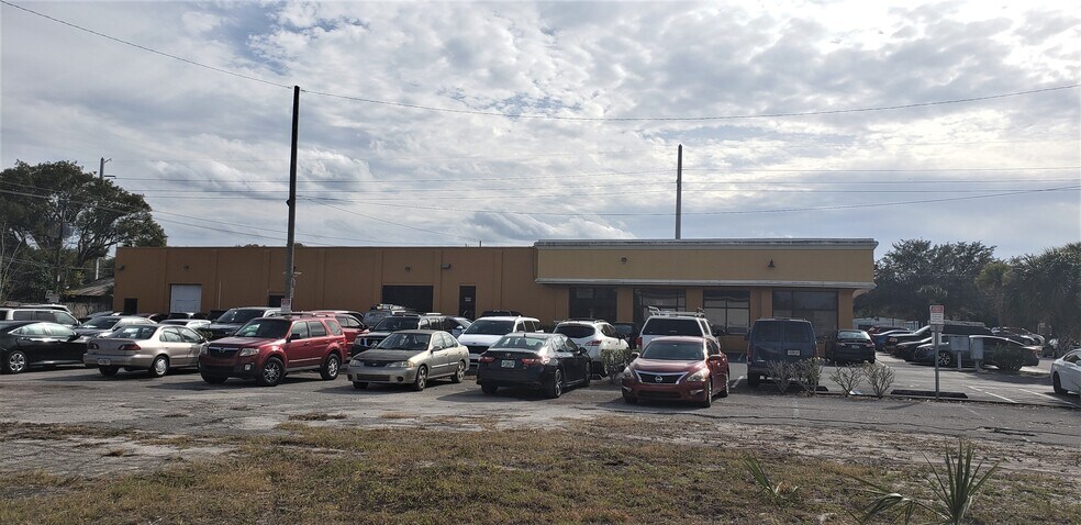 More Photos Of 2475 S Park Ave, Sanford Storefront Retail Office For Sale