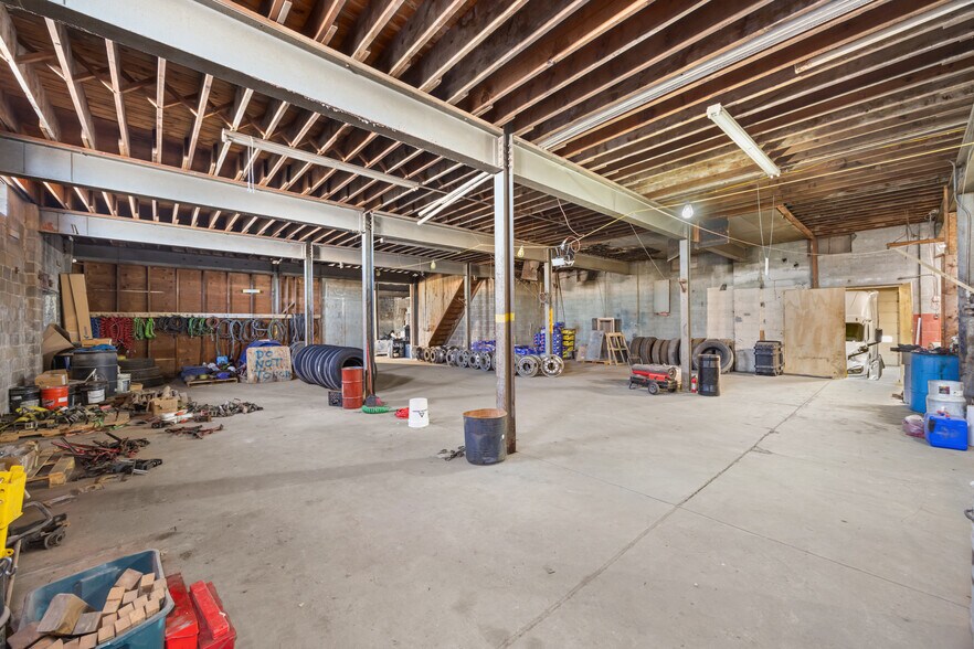 More Photos Of 406 N Union St, Dwight Truck Terminal For Sale