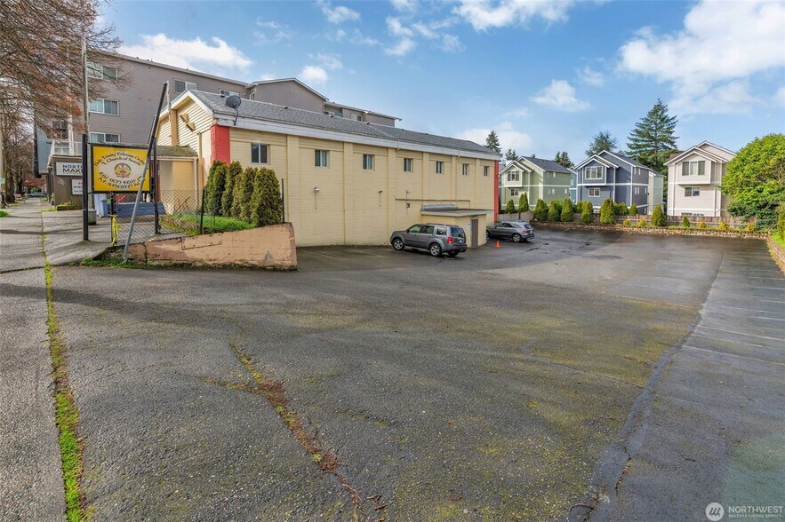 More Photos Of 12327 15th Ave NE, Seattle Religious Facility For Sale