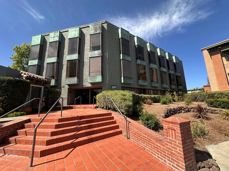 More Photos Of 1200 Mt Diablo Blvd, Walnut Creek Medical For Lease