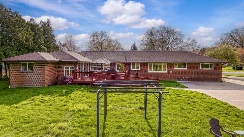More Photos Of 327 S Miller Rd, Fairlawn Assisted Living For Sale