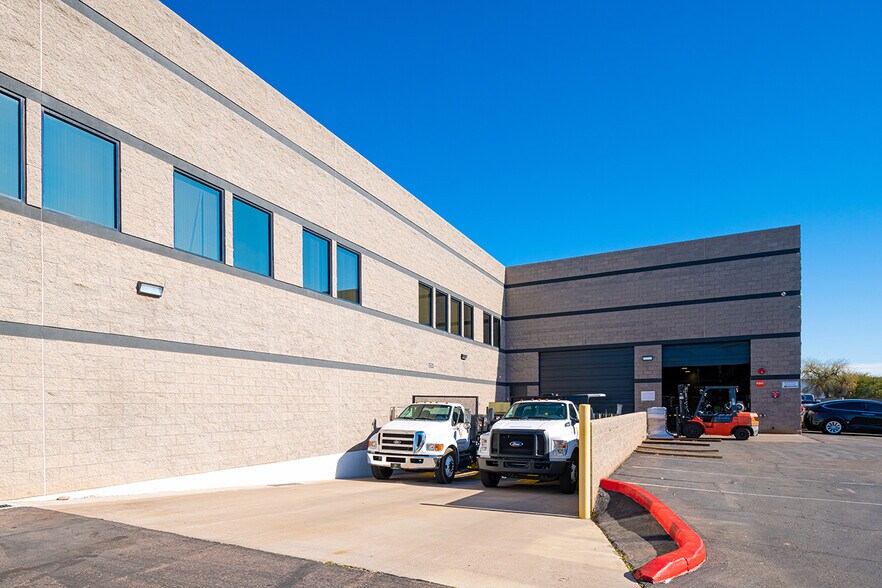 More Photos Of 4829 S 38th St, Phoenix Warehouse For Lease