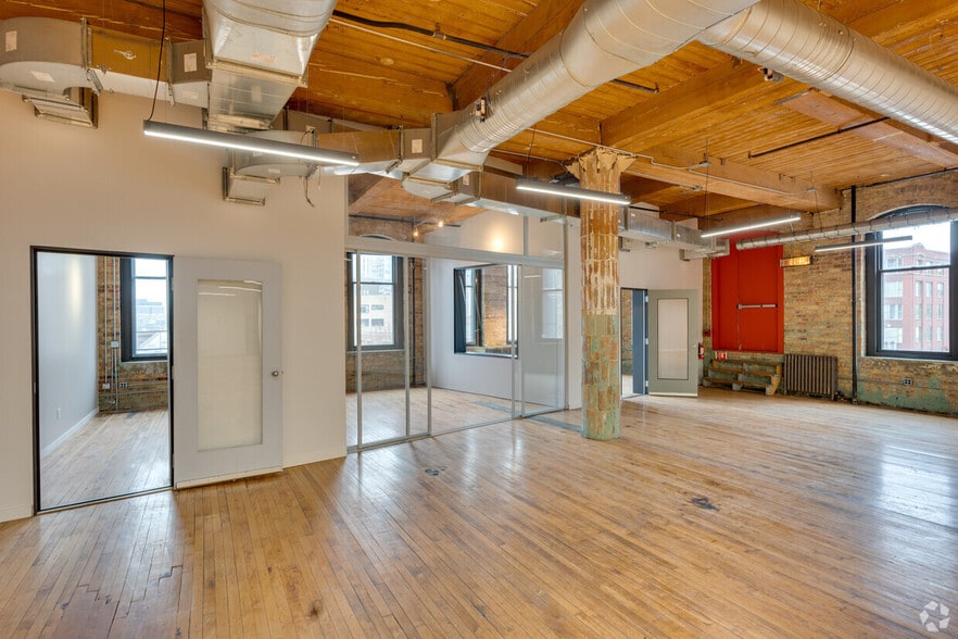 More Photos Of 320 W Ohio St, Chicago Loft Creative Space For Lease