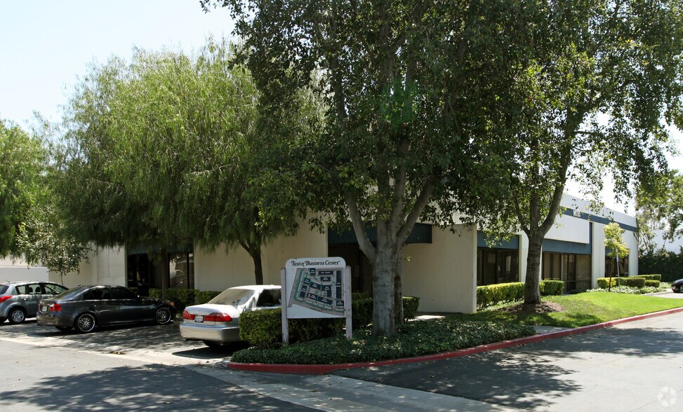 Primary Photo Of 14752 Franklin Ave, Tustin Light Manufacturing For Lease