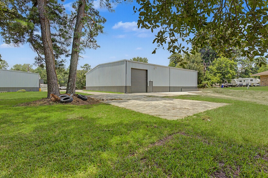 More Photos Of 7031 TX-75, Huntsville Manufacturing For Lease