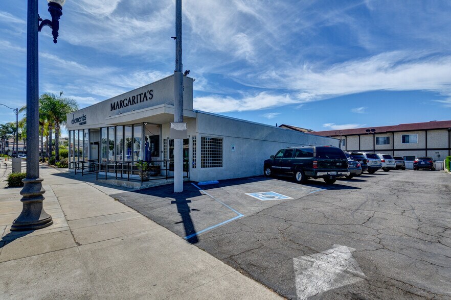 More Photos Of 16346-16348 Whittier Blvd, Whittier General Retail For Lease