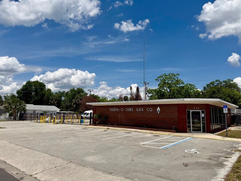 Primary Photo Of 414 W 9th St, Sanford Office For Sale