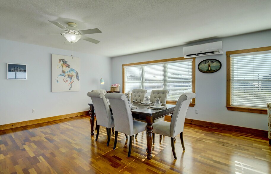 More Photos Of 3691 Main St, Chincoteague Marina For Sale