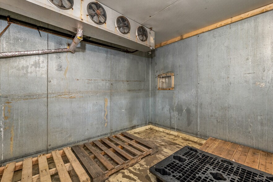 More Photos Of 22 Kendall Pond Rd, Derry Food Processing For Sale