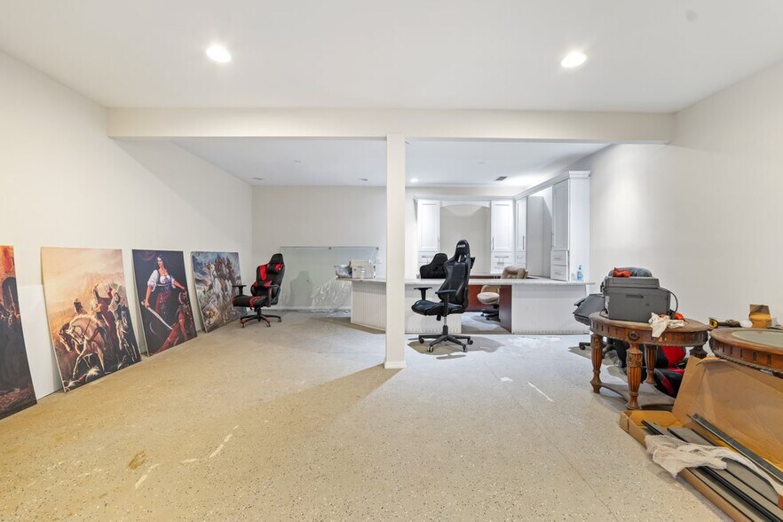 More Photos Of 5154-5200 W Beaver St, Jacksonville Warehouse For Lease