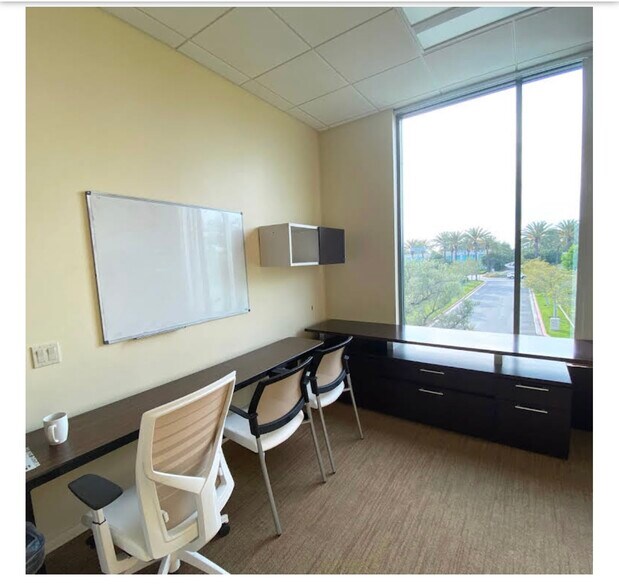 More Photos Of 930 Roosevelt Ave, Irvine Office Residential For Lease