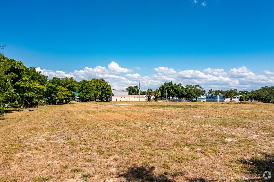 More Photos Of 901 12th St, Clermont Land For Sale