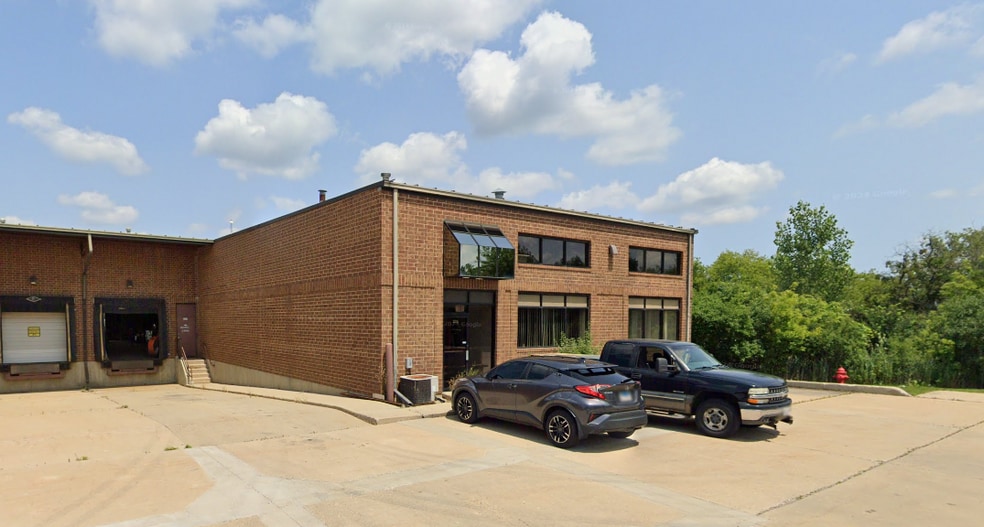 Primary Photo Of 230-238 Oakwood Rd, Lake Zurich Warehouse For Lease