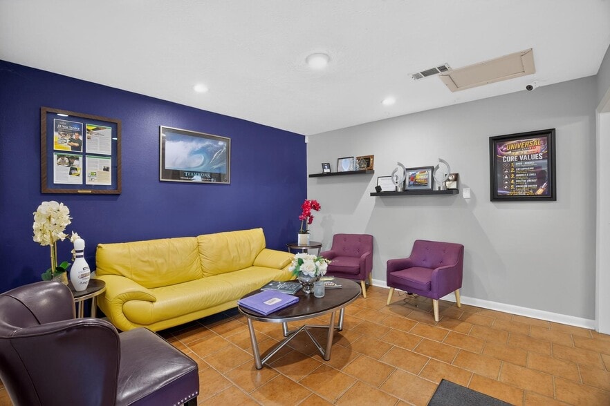 More Photos Of 9326 Kay Ln, Houston Office Residential For Sale