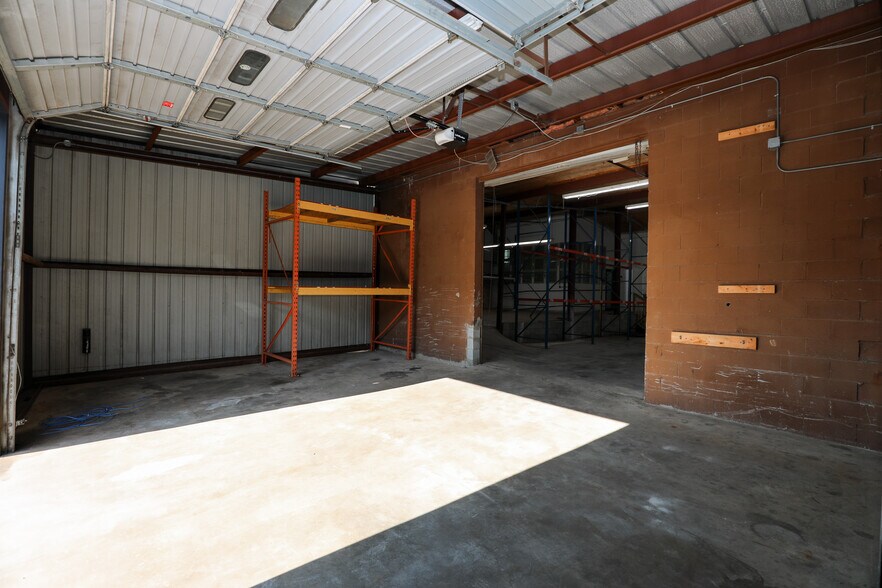More Photos Of 5 Haynie St, Newnan Warehouse For Lease