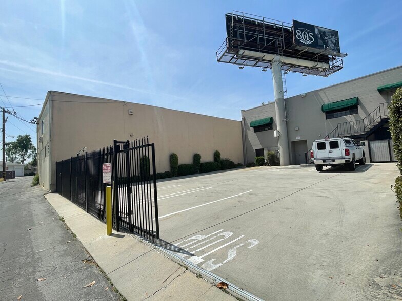 More Photos Of 3814 Colorado Blvd, Pasadena Loft Creative Space For Lease