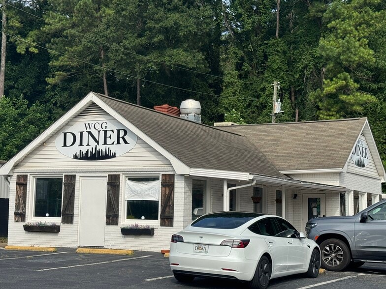More Photos Of 4017 NE Canton Rd, Marietta Restaurant For Sale