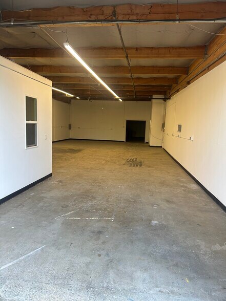 More Photos Of 37 Commercial Blvd, Novato Industrial For Lease