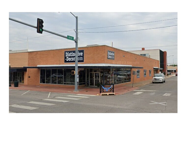 Primary Photo Of 901 W Main St, Duncan Storefront For Sale