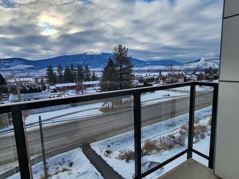 More Photos Of 4010 Walters St, Merritt Apartments For Sale
