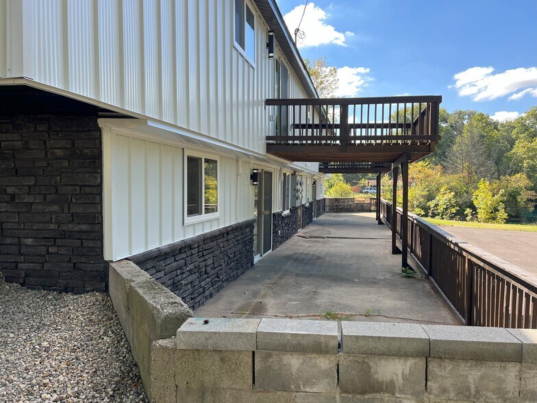 More Photos Of 2271 S Cost a Plenty Rd, Warsaw Apartments For Sale