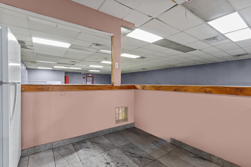 More Photos Of 318 S Broad St, Trenton Storefront For Sale