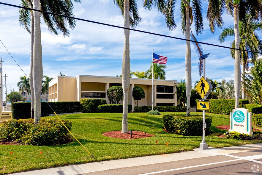 More Photos Of 5966 Midnight Pass Rd, Sarasota Hotel For Sale