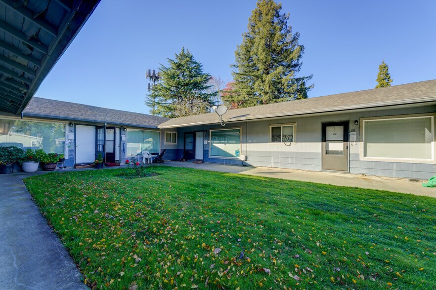 More Photos Of 1049 SE Walnut St, Hillsboro Apartments For Sale