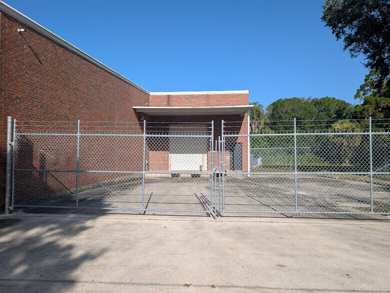 More Photos Of 3800 W New Haven Ave, Melbourne Freestanding For Lease