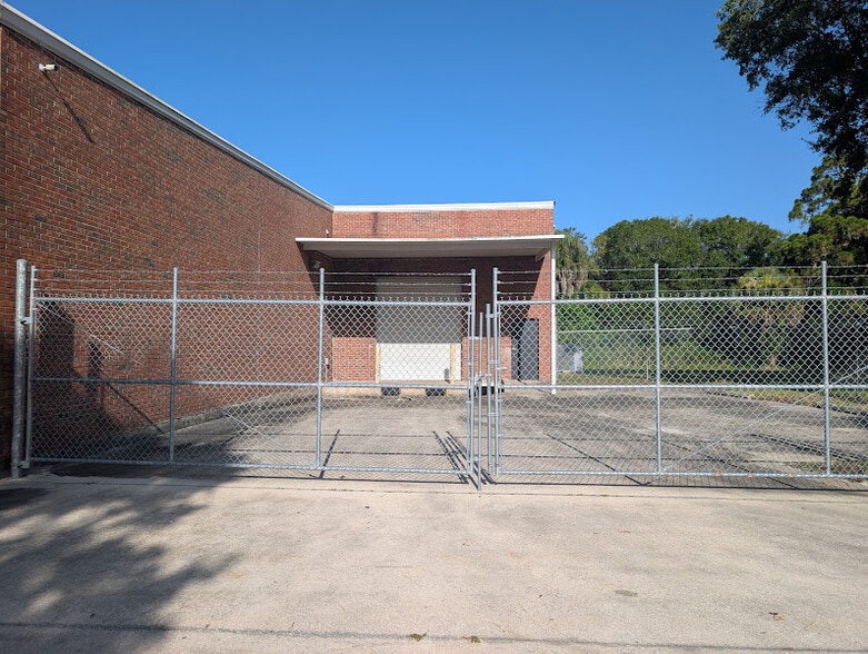 More Photos Of 3800 W New Haven Ave, Melbourne Freestanding For Lease