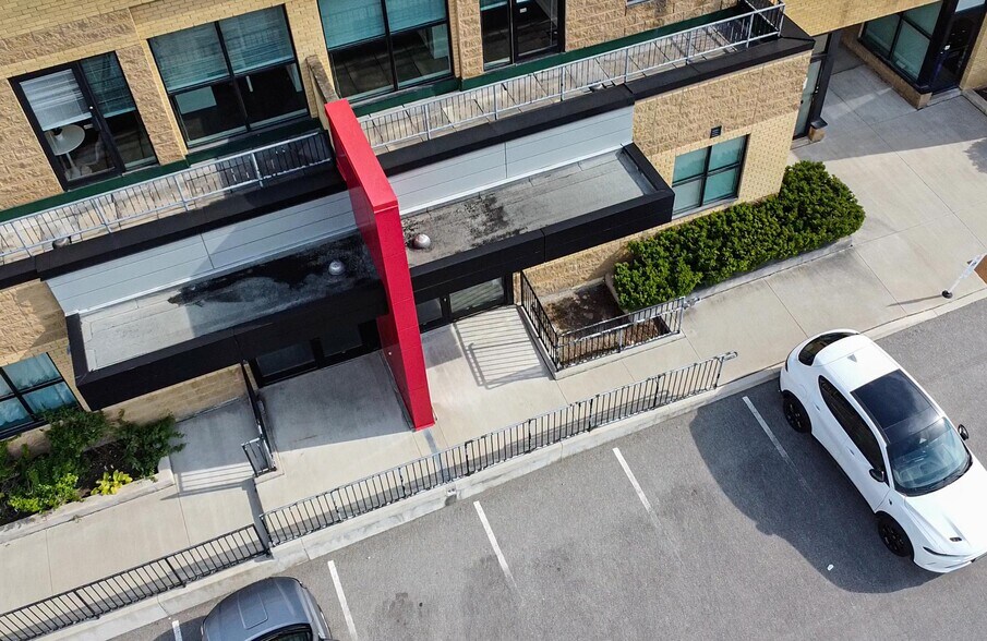 More Photos Of 2155 Dunwin Dr, Mississauga Office Residential For Sale