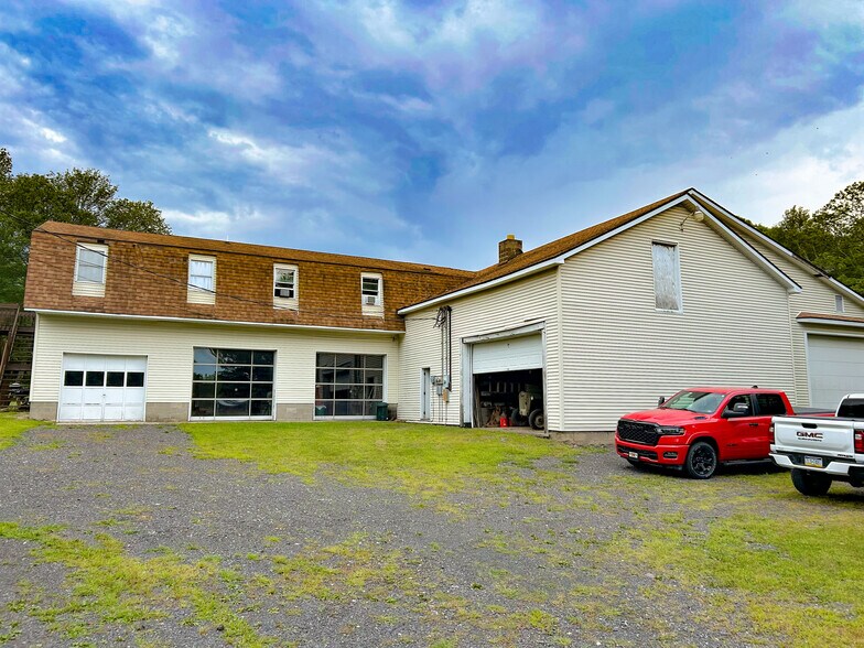 Primary Photo Of 519 Post Hill Rd, Henryville Multifamily For Sale
