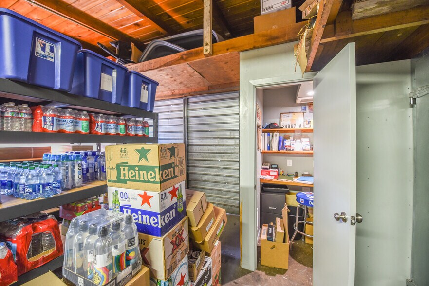 More Photos Of 24967 State Highway 108, Mi Wuk Village Service Station For Sale