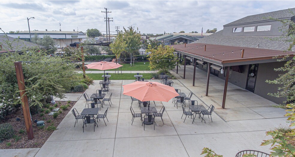 Primary Photo Of 19920 1st St, Hilmar Restaurant For Lease