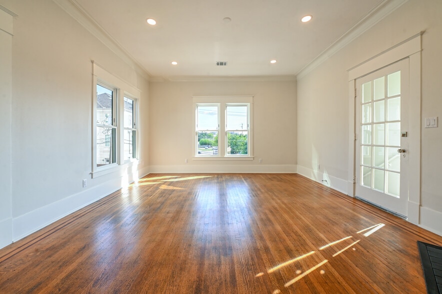 More Photos Of 811 Stuart St, Houston Loft Creative Space For Lease