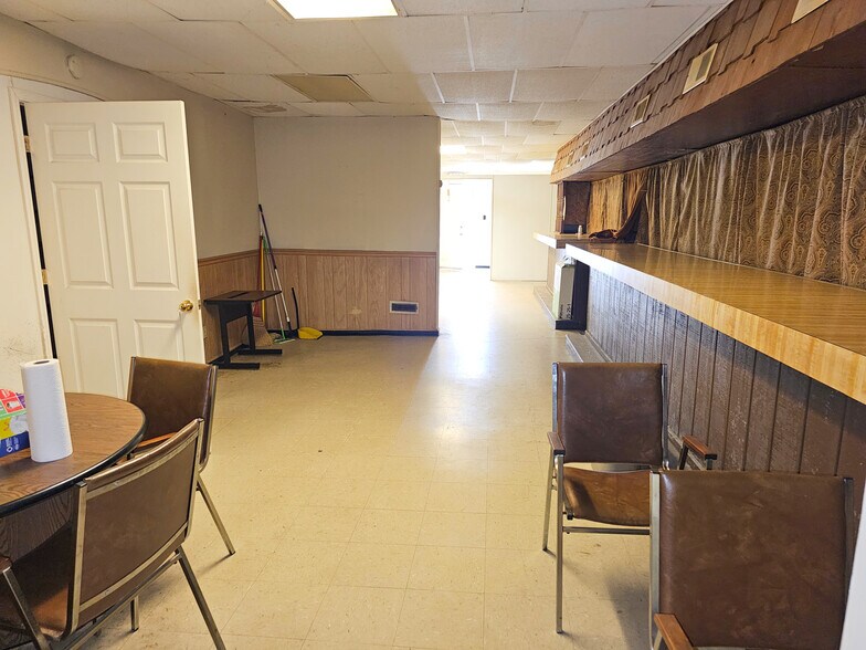 More Photos Of 6 N Roosevelt St, York Restaurant For Sale