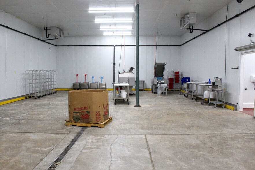 More Photos Of 3300 Baldwin Rd, Greenwood Refrigeration Cold Storage For Sale