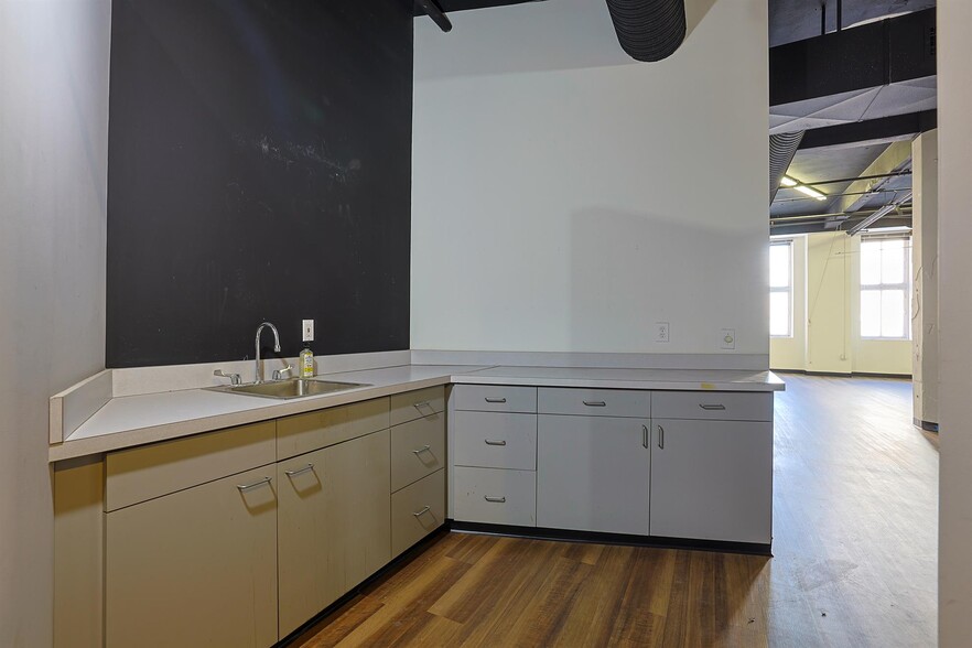 More Photos Of 817 Main St, Cincinnati Office Residential For Sale