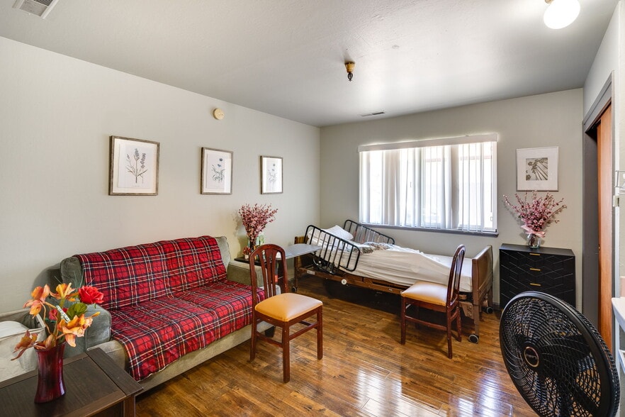 More Photos Of 18905 Standish Ave, Hayward Assisted Living For Sale