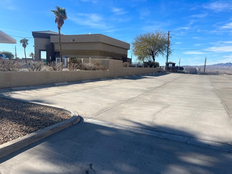 More Photos Of 1515 N Lake Havasu Ave, Lake Havasu City General Retail For Sale