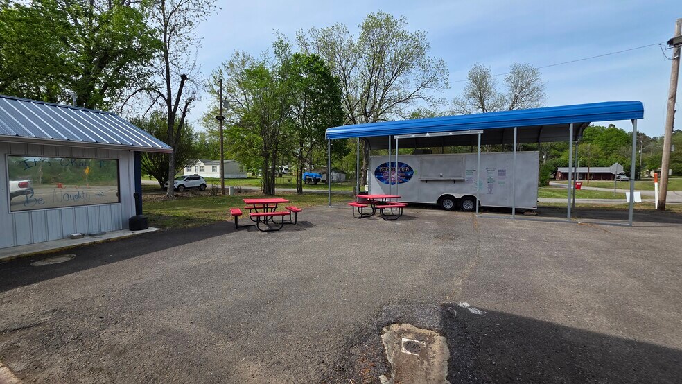 More Photos Of 108 Scenic 7 N Hwy, Ola Restaurant For Sale