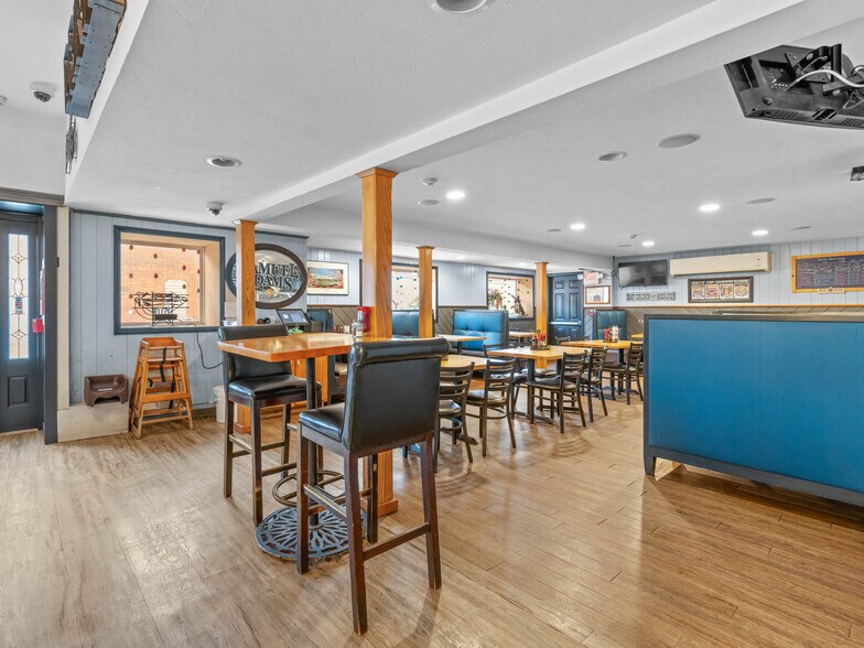 More Photos Of 176 Columbus Ave, Pawtucket General Retail For Sale