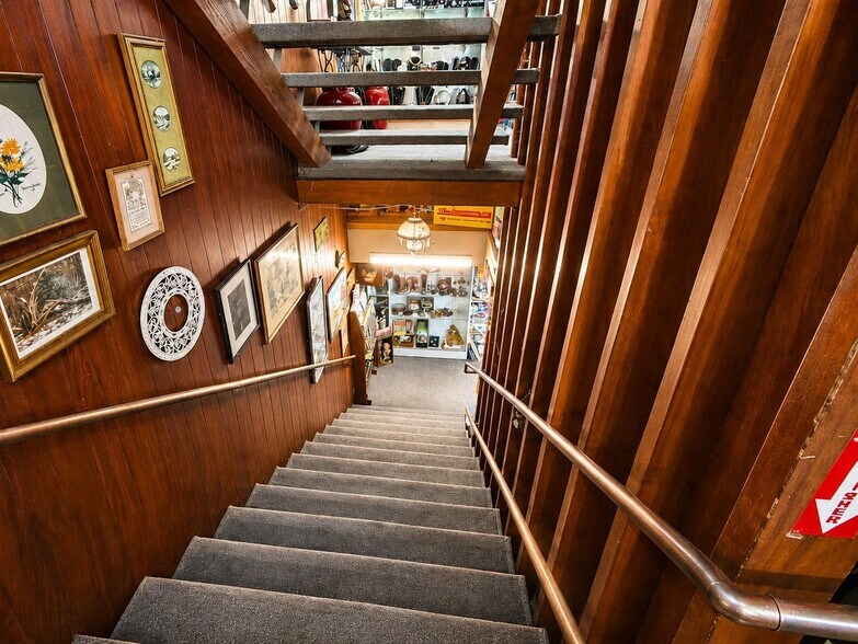More Photos Of 123 S Union St, Traverse City Freestanding For Sale
