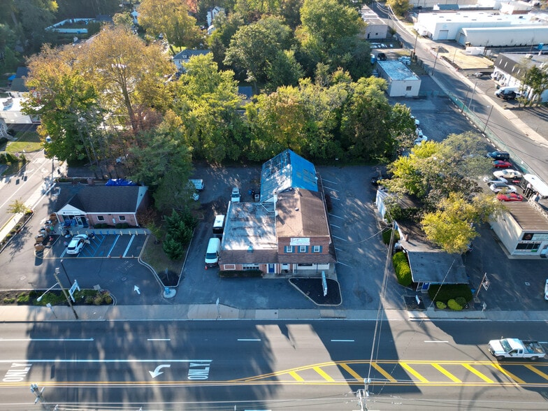 More Photos Of 450 Broad St, Shrewsbury Freestanding For Sale