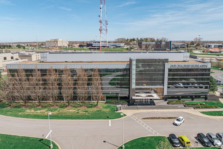 More Photos Of 2000 Auburn Dr, Beachwood Coworking Space