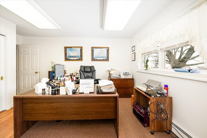 More Photos Of 611 Nursery Rd, Westminster Office For Sale